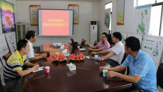 連云港市農(nóng)委領(lǐng)導(dǎo)胡樣英指導(dǎo)檢查農(nóng)業(yè)工作