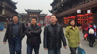 肖厚忠董事長視察眉山新城總部經(jīng)濟區(qū)籌建工作