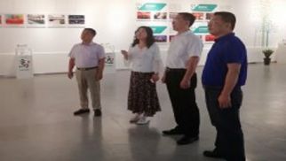 董事長(zhǎng)肖厚忠一行造訪日出東方太陽能有限公司